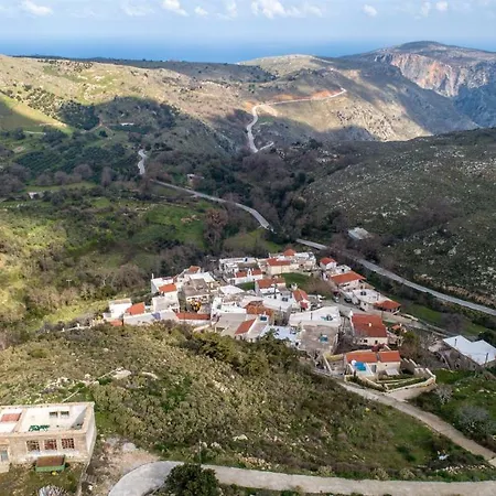 Dimitrios Cretan Piece & Nature * Rethymno